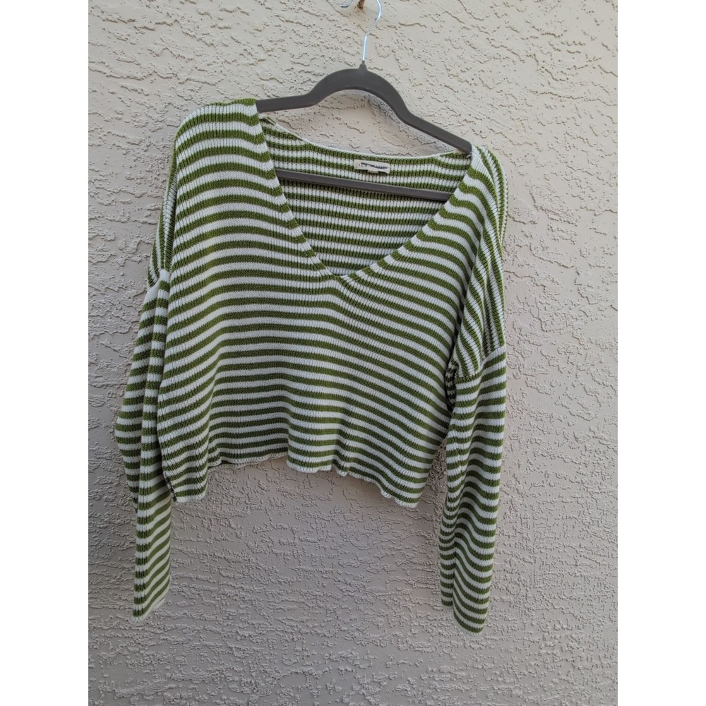 La Hearts  Women's Long Sleeve V-Neck striped Cropped Knit‎ Sweater Size Medium